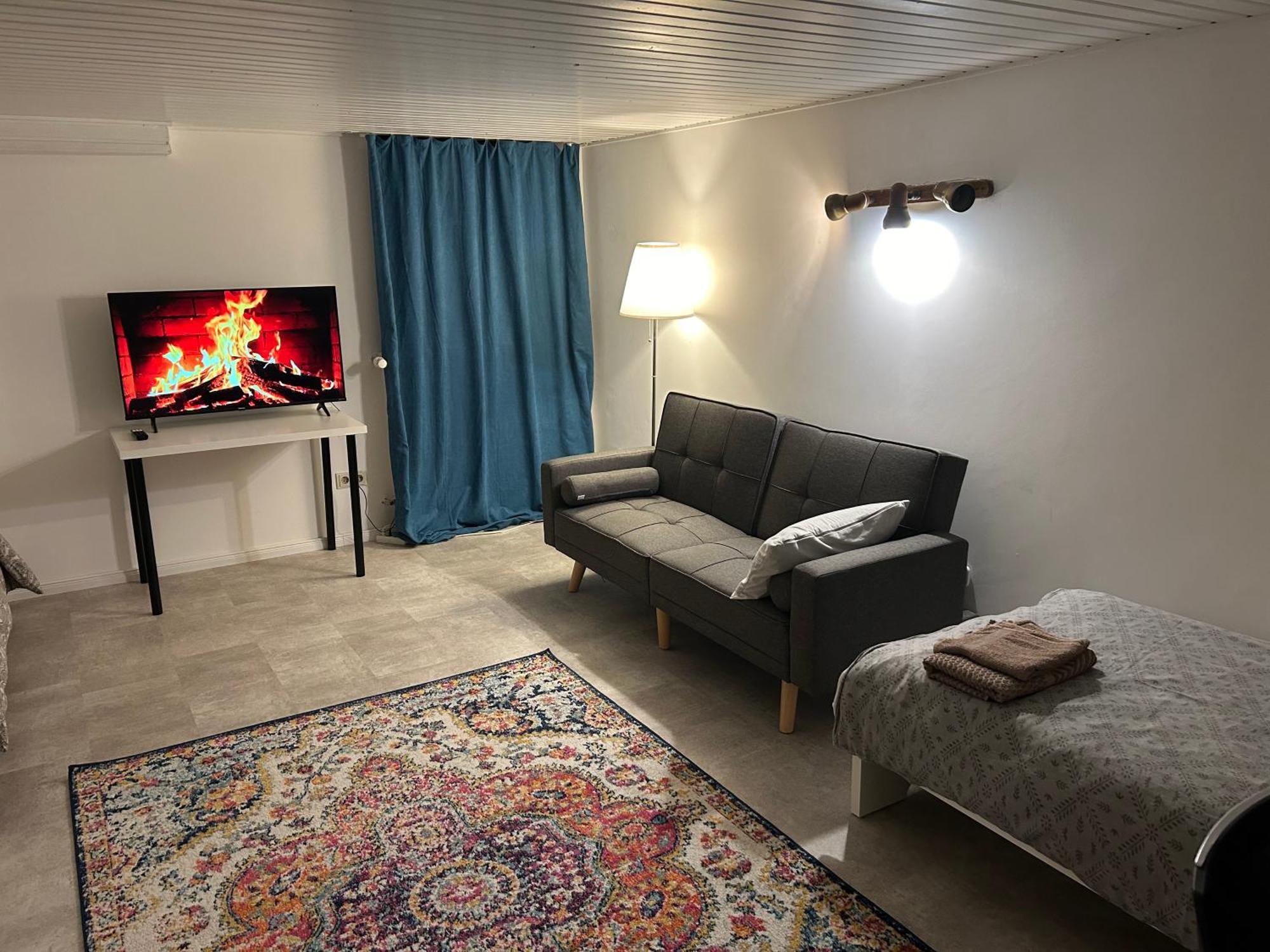 Souterrain Wohnung In Der Naehe Vom Duesseldorfer Flughafen Ratingen Buitenkant foto