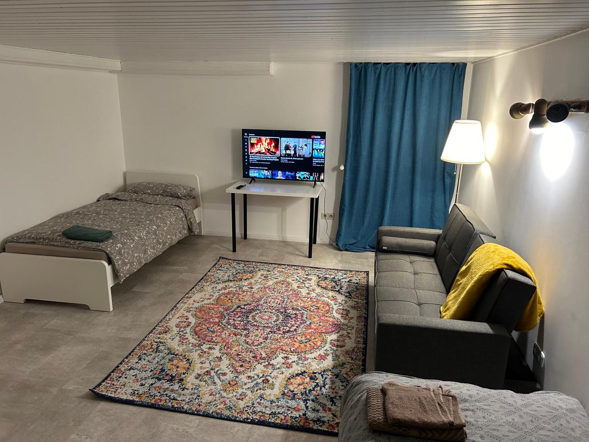 Souterrain Wohnung In Der Naehe Vom Duesseldorfer Flughafen Ratingen Buitenkant foto