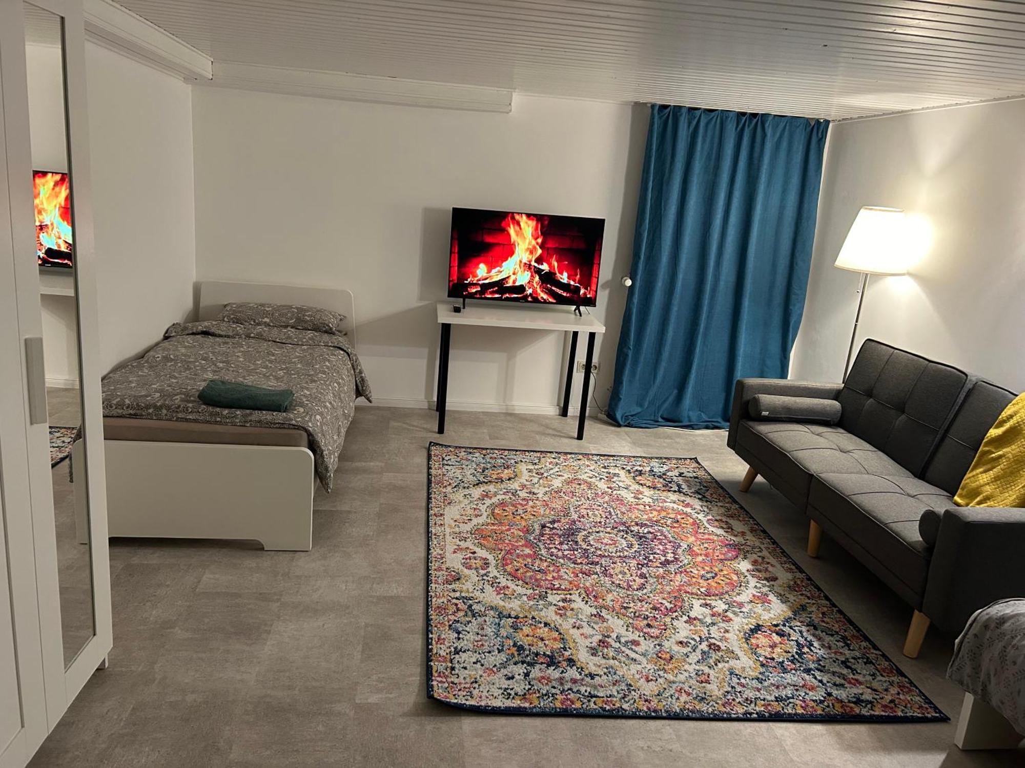 Souterrain Wohnung In Der Naehe Vom Duesseldorfer Flughafen Ratingen Buitenkant foto